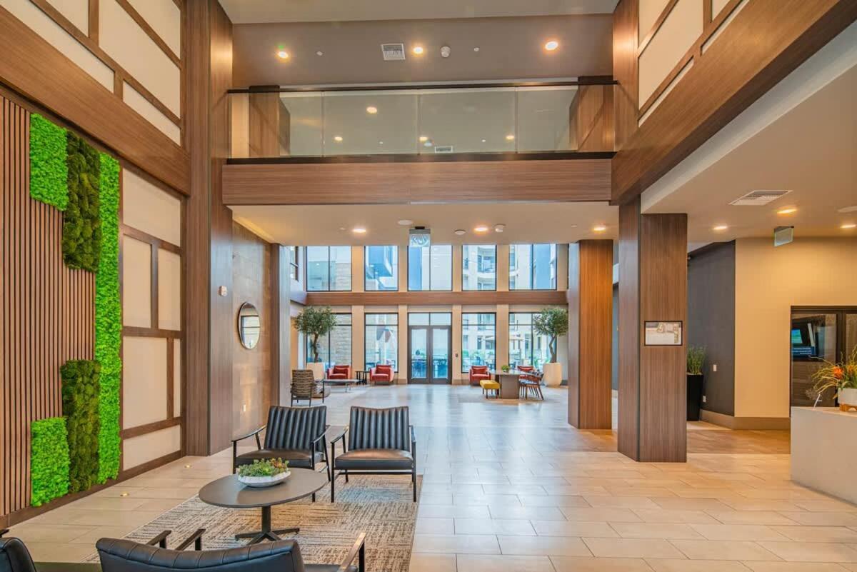 Posh 2br Kierland Commons, Tpc Golf, Pool, Gym, W-d Apartment Scottsdale